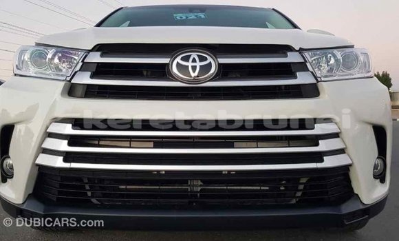 Buy Import Toyota Highlander White Car in Import - Dubai in Belait Buy Import Toyota Highlander White Car in Import - Dubai in Belait