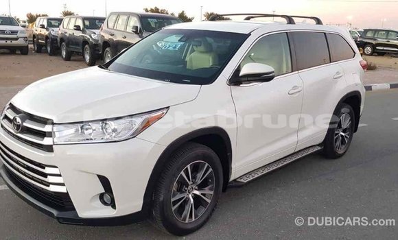 Buy Import Toyota Highlander White Car in Import - Dubai in Belait Buy Import Toyota Highlander White Car in Import - Dubai in Belait