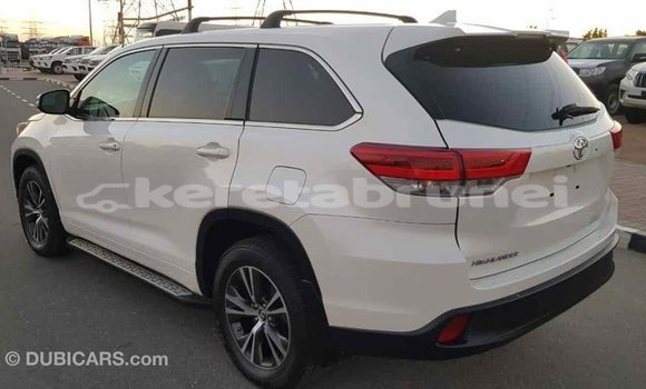 Buy Import Toyota Highlander White Car in Import - Dubai in Belait Buy Import Toyota Highlander White Car in Import - Dubai in Belait