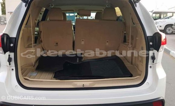 Buy Import Toyota Highlander White Car in Import - Dubai in Belait Buy Import Toyota Highlander White Car in Import - Dubai in Belait