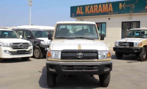 Buy Import Toyota Land Cruiser Beige Car in Import - Dubai in Belait Buy Import Toyota Land Cruiser Beige Car in Import - Dubai in Belait