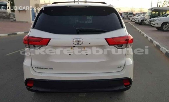 Buy Import Toyota Highlander White Car in Import - Dubai in Belait Buy Import Toyota Highlander White Car in Import - Dubai in Belait