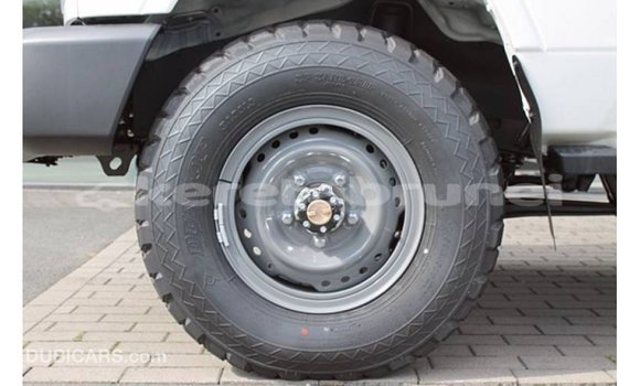 Buy Import Toyota Land Cruiser White Car in Import - Dubai in Belait Buy Import Toyota Land Cruiser White Car in Import - Dubai in Belait
