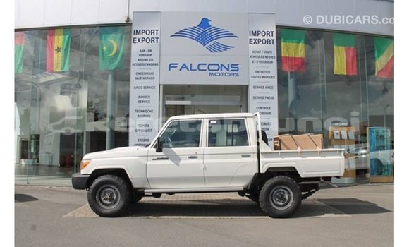 Buy Import Toyota Land Cruiser White Car in Import - Dubai in Belait Buy Import Toyota Land Cruiser White Car in Import - Dubai in Belait
