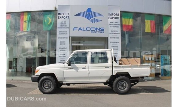 Buy Import Toyota Land Cruiser White Car in Import - Dubai in Belait Buy Import Toyota Land Cruiser White Car in Import - Dubai in Belait