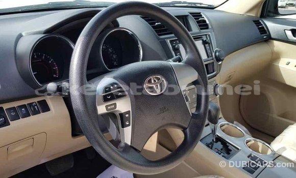 Buy Import Toyota Highlander Black Car in Import - Dubai in Belait Buy Import Toyota Highlander Black Car in Import - Dubai in Belait