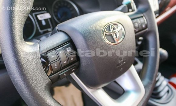Buy Import Toyota Hilux White Car in Import - Dubai in Belait Buy Import Toyota Hilux White Car in Import - Dubai in Belait