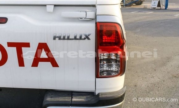 Buy Import Toyota Hilux White Car in Import - Dubai in Belait Buy Import Toyota Hilux White Car in Import - Dubai in Belait