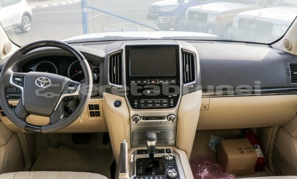 Buy Import Toyota Land Cruiser Black Car in Import - Dubai in Belait Buy Import Toyota Land Cruiser Black Car in Import - Dubai in Belait