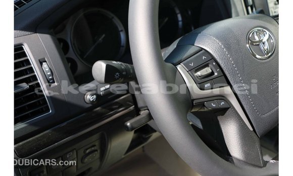 Buy Import Toyota Land Cruiser Black Car in Import - Dubai in Belait Buy Import Toyota Land Cruiser Black Car in Import - Dubai in Belait