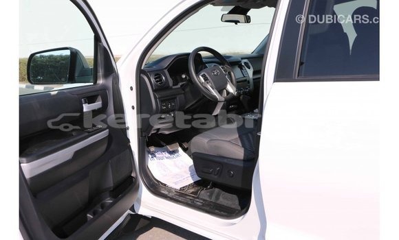 Buy Import Toyota Tundra White Car in Import - Dubai in Belait Buy Import Toyota Tundra White Car in Import - Dubai in Belait