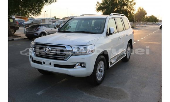 Buy Import Toyota Land Cruiser White Car in Import - Dubai in Belait Buy Import Toyota Land Cruiser White Car in Import - Dubai in Belait