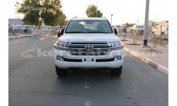 Buy Import Toyota Land Cruiser White Car in Import - Dubai in Belait Buy Import Toyota Land Cruiser White Car in Import - Dubai in Belait