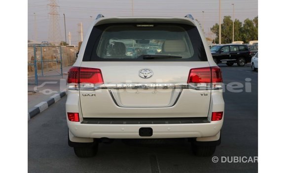 Buy Import Toyota Land Cruiser White Car in Import - Dubai in Belait Buy Import Toyota Land Cruiser White Car in Import - Dubai in Belait