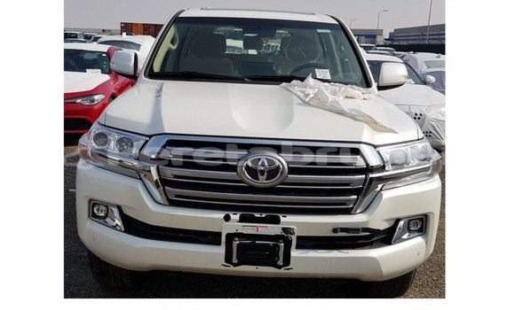 Buy Import Toyota Land Cruiser White Car in Import - Dubai in Belait Buy Import Toyota Land Cruiser White Car in Import - Dubai in Belait
