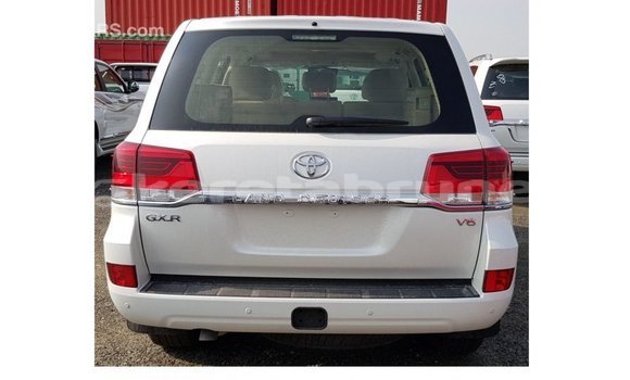 Buy Import Toyota Land Cruiser White Car in Import - Dubai in Belait Buy Import Toyota Land Cruiser White Car in Import - Dubai in Belait
