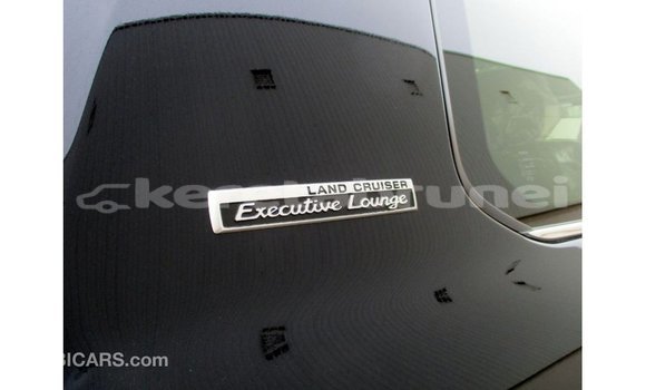 Buy Import Toyota Land Cruiser Black Car in Import - Dubai in Belait Buy Import Toyota Land Cruiser Black Car in Import - Dubai in Belait
