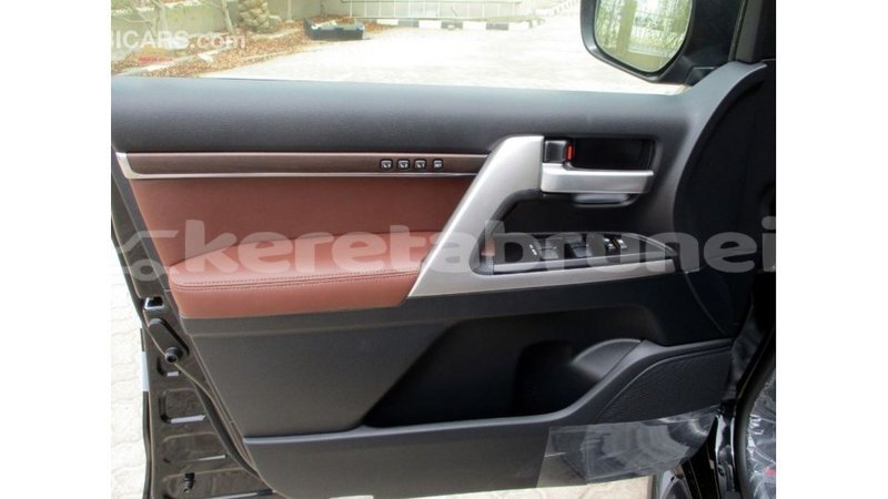 Big with watermark toyota land cruiser belait import dubai 3001