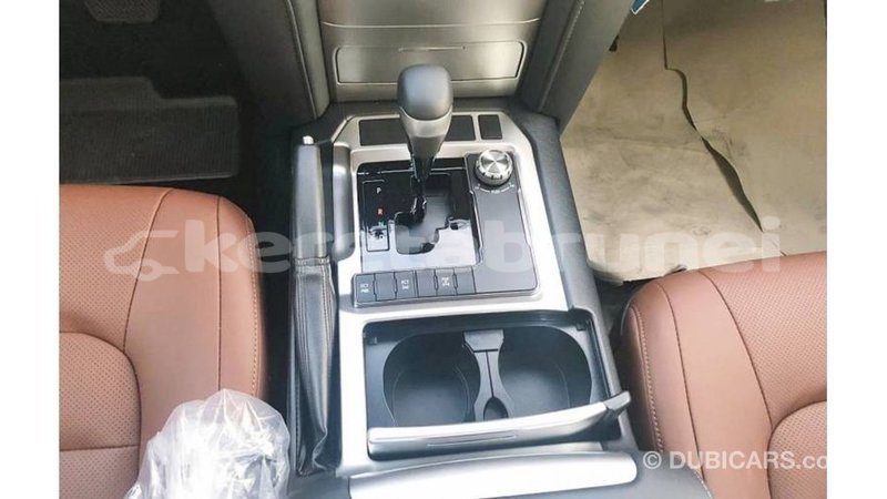 Big with watermark toyota land cruiser belait import dubai 3002