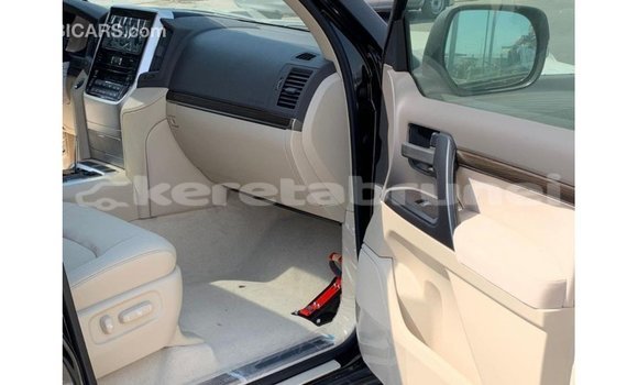 Buy Import Toyota Land Cruiser Black Car in Import - Dubai in Belait Buy Import Toyota Land Cruiser Black Car in Import - Dubai in Belait
