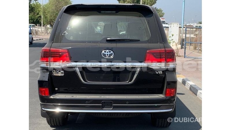 Big with watermark toyota land cruiser belait import dubai 3010