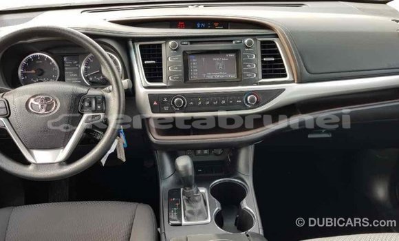 Buy Import Toyota Highlander Brown Car in Import - Dubai in Belait Buy Import Toyota Highlander Brown Car in Import - Dubai in Belait