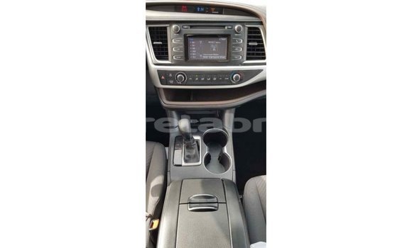 Buy Import Toyota Highlander Brown Car in Import - Dubai in Belait Buy Import Toyota Highlander Brown Car in Import - Dubai in Belait
