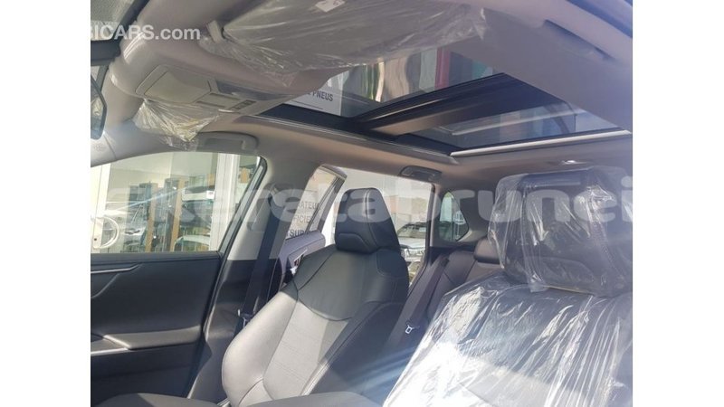 Big with watermark toyota hiace belait import dubai 3014