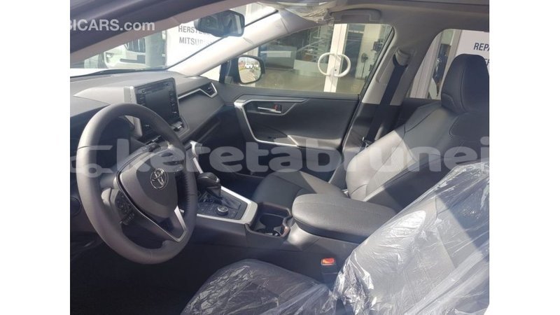 Big with watermark toyota hiace belait import dubai 3014