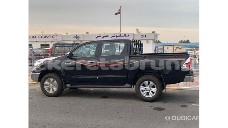 Big with watermark toyota hilux belait import dubai 3017