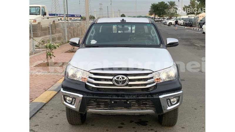 Big with watermark toyota hilux belait import dubai 3017
