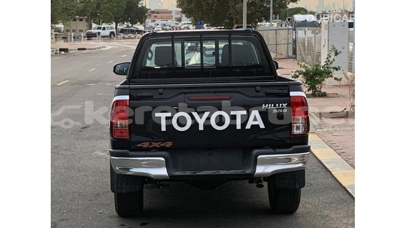 Big with watermark toyota hilux belait import dubai 3017