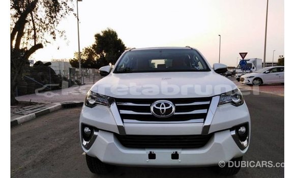 Buy Import Toyota Fortuner White Car in Import - Dubai in Belait Buy Import Toyota Fortuner White Car in Import - Dubai in Belait