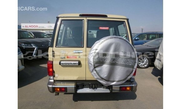 Buy Import Toyota Land Cruiser Beige Car in Import - Dubai in Belait Buy Import Toyota Land Cruiser Beige Car in Import - Dubai in Belait