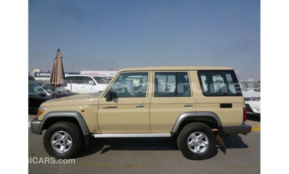 Buy Import Toyota Land Cruiser Beige Car in Import - Dubai in Belait Buy Import Toyota Land Cruiser Beige Car in Import - Dubai in Belait