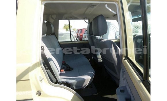 Buy Import Toyota Land Cruiser Beige Car in Import - Dubai in Belait Buy Import Toyota Land Cruiser Beige Car in Import - Dubai in Belait