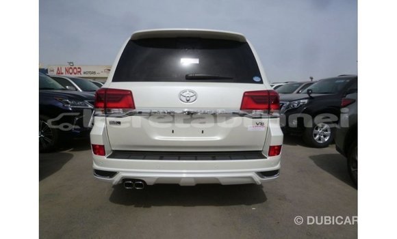 Buy Import Toyota Land Cruiser White Car in Import - Dubai in Belait Buy Import Toyota Land Cruiser White Car in Import - Dubai in Belait