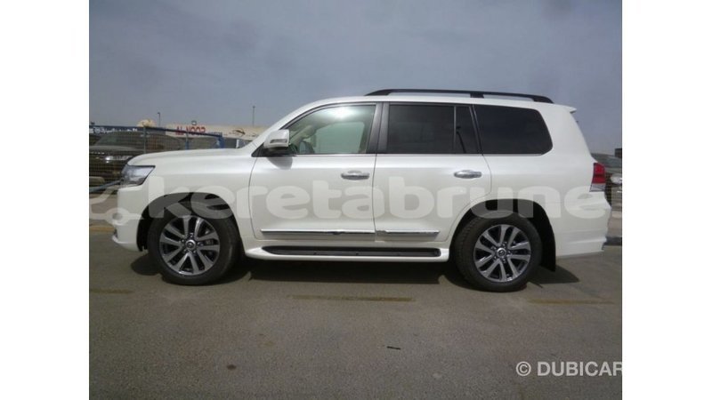 Big with watermark toyota land cruiser belait import dubai 3030