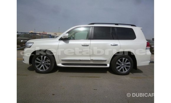 Buy Import Toyota Land Cruiser White Car in Import - Dubai in Belait Buy Import Toyota Land Cruiser White Car in Import - Dubai in Belait