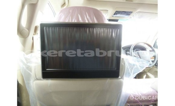 Buy Import Toyota Land Cruiser White Car in Import - Dubai in Belait Buy Import Toyota Land Cruiser White Car in Import - Dubai in Belait