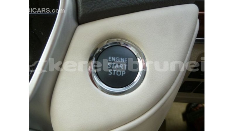 Big with watermark toyota land cruiser belait import dubai 3030
