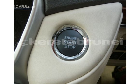 Buy Import Toyota Land Cruiser White Car in Import - Dubai in Belait Buy Import Toyota Land Cruiser White Car in Import - Dubai in Belait