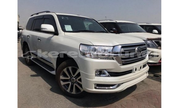 Buy Import Toyota Land Cruiser White Car in Import - Dubai in Belait Buy Import Toyota Land Cruiser White Car in Import - Dubai in Belait