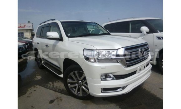 Buy Import Toyota Land Cruiser White Car in Import - Dubai in Belait Buy Import Toyota Land Cruiser White Car in Import - Dubai in Belait