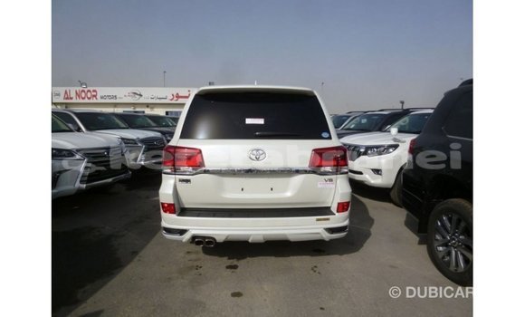 Buy Import Toyota Land Cruiser White Car in Import - Dubai in Belait Buy Import Toyota Land Cruiser White Car in Import - Dubai in Belait