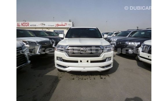 Buy Import Toyota Land Cruiser White Car in Import - Dubai in Belait Buy Import Toyota Land Cruiser White Car in Import - Dubai in Belait