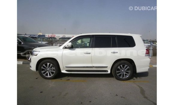 Buy Import Toyota Land Cruiser White Car in Import - Dubai in Belait Buy Import Toyota Land Cruiser White Car in Import - Dubai in Belait