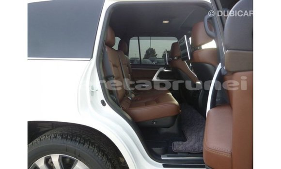 Buy Import Toyota Land Cruiser White Car in Import - Dubai in Belait Buy Import Toyota Land Cruiser White Car in Import - Dubai in Belait