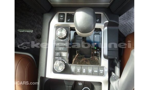 Buy Import Toyota Land Cruiser White Car in Import - Dubai in Belait Buy Import Toyota Land Cruiser White Car in Import - Dubai in Belait