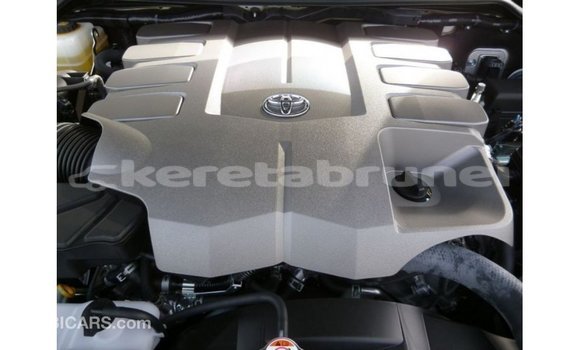 Buy Import Toyota Land Cruiser White Car in Import - Dubai in Belait Buy Import Toyota Land Cruiser White Car in Import - Dubai in Belait